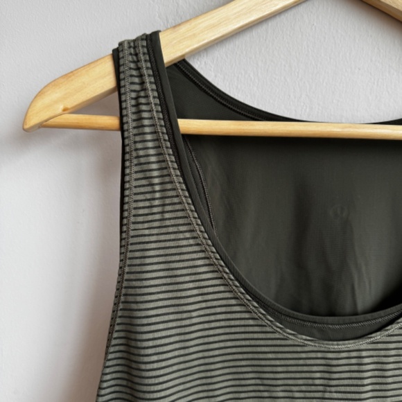 LULULEMON - Khaki Double Layer Workout Top - Picture 2 of 5